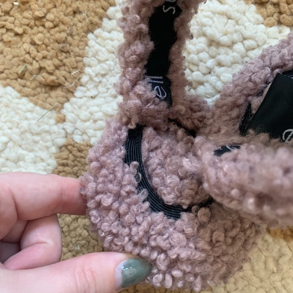 Surrell shearling ear muffs - Picture 2 of 2